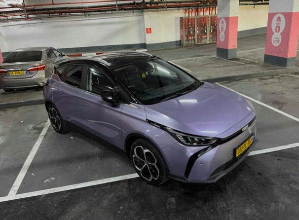 Geely Geometry C 2023