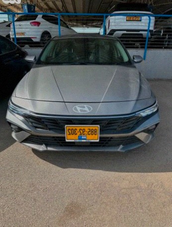 Hyundai Elantra 2024