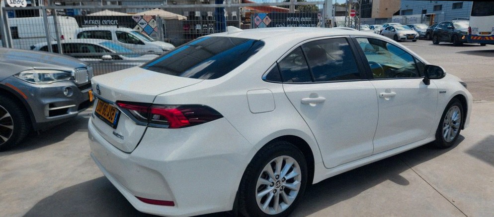 טויוטה קורולה Sun היברידי אוט׳ 1.8