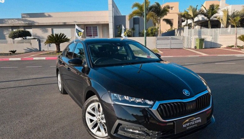 Skoda Octavia Ambition автомат седан 4 дв. 1.5