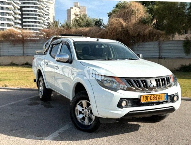 Mitsubishi Triton 2020
