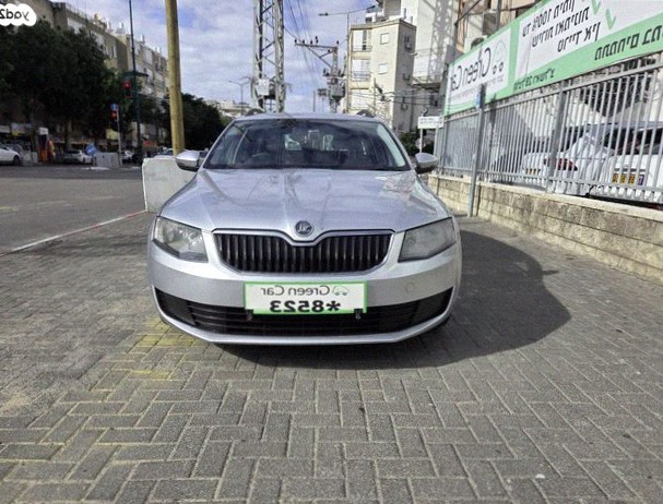 Skoda Octavia Ambition автомат бензин универсал / Tourer 5 дв. 1.2 (105 л.с.)