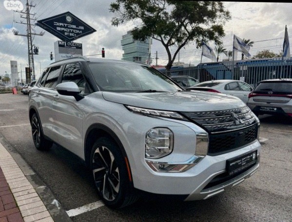 Mitsubishi Outlander Instyle 2023